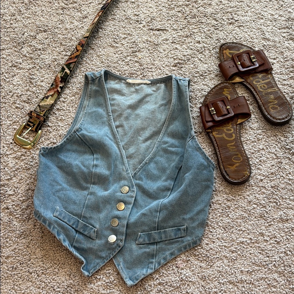 Denim Button Front Vest Belt & Sandals Bundle